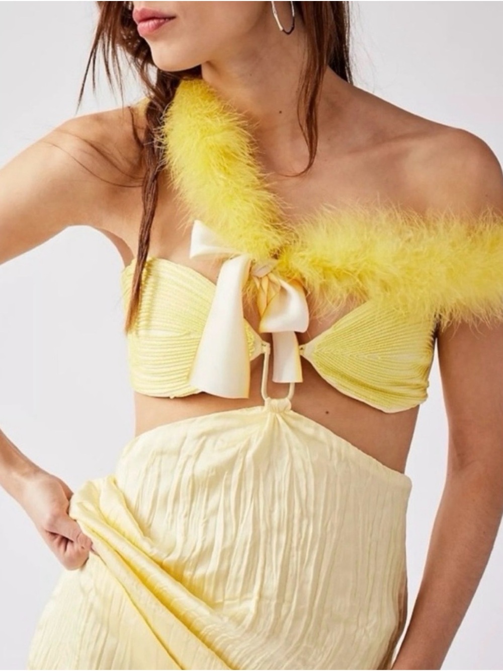 NWT Anna Sui Yellow Feather-Trim Scarf Wrap